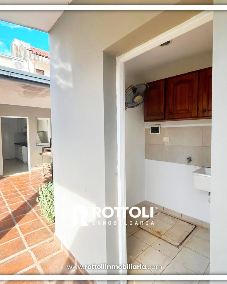 CASA DE TRES DORMITORIOS CON PISCINA EN VENTA-POSADAS MISIONES