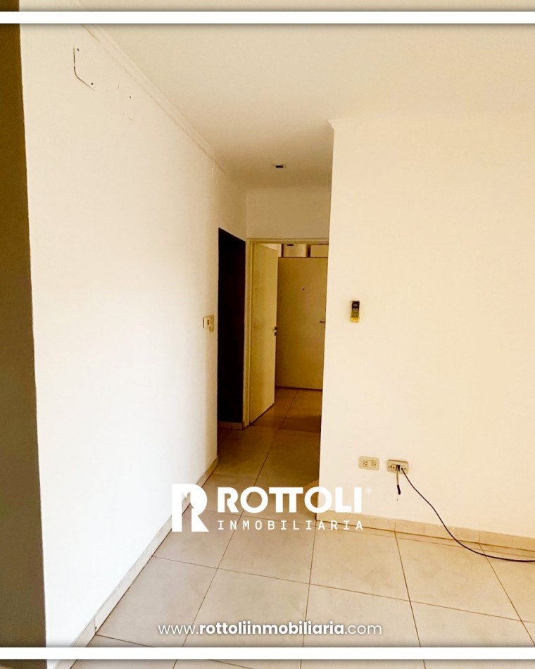 CASA DE TRES DORMITORIOS CON PISCINA EN VENTA-POSADAS MISIONES