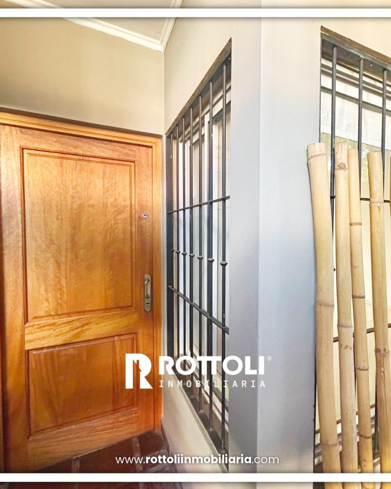 CASA DE TRES DORMITORIOS CON PISCINA EN VENTA-POSADAS MISIONES