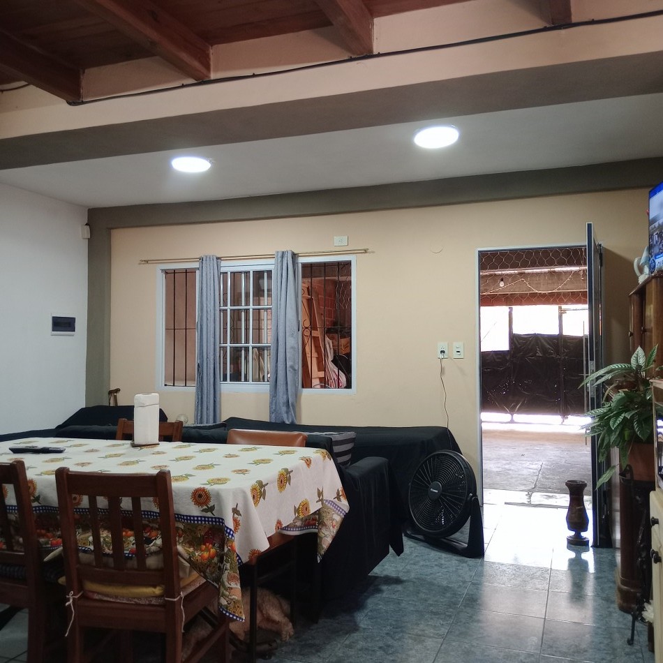 AMPLIO INMUEBLE EN VENTA-POSADAS MISIONES